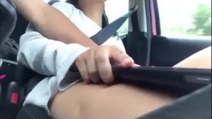 น้องเมียแฉะบนรถ นั่งอ้ารอให้แหย่ น่าเย็ดสุดๆ เสียงไทย